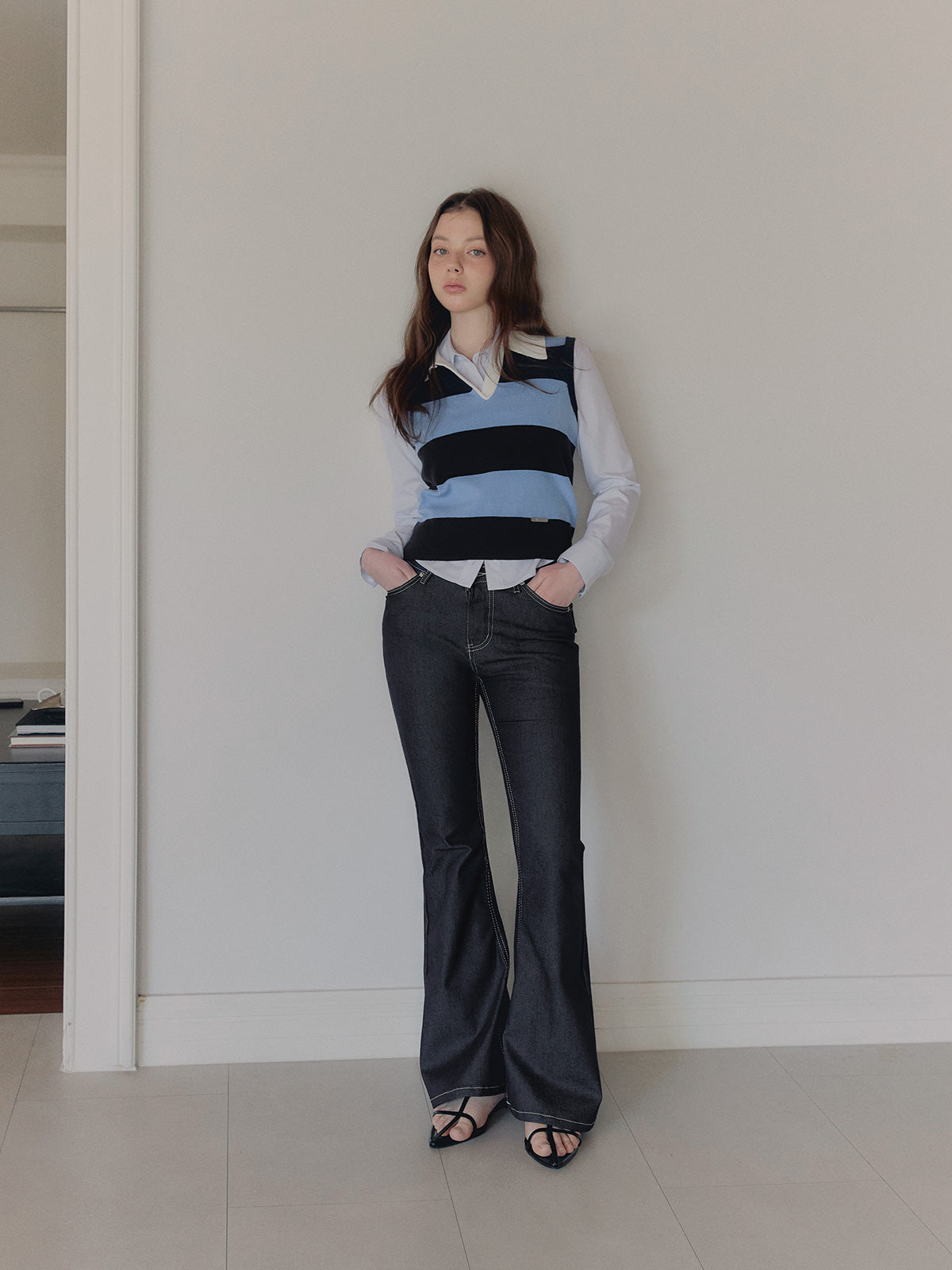 [TWEE] Pantaloni lunghi in denim Poca raw semi-svasati