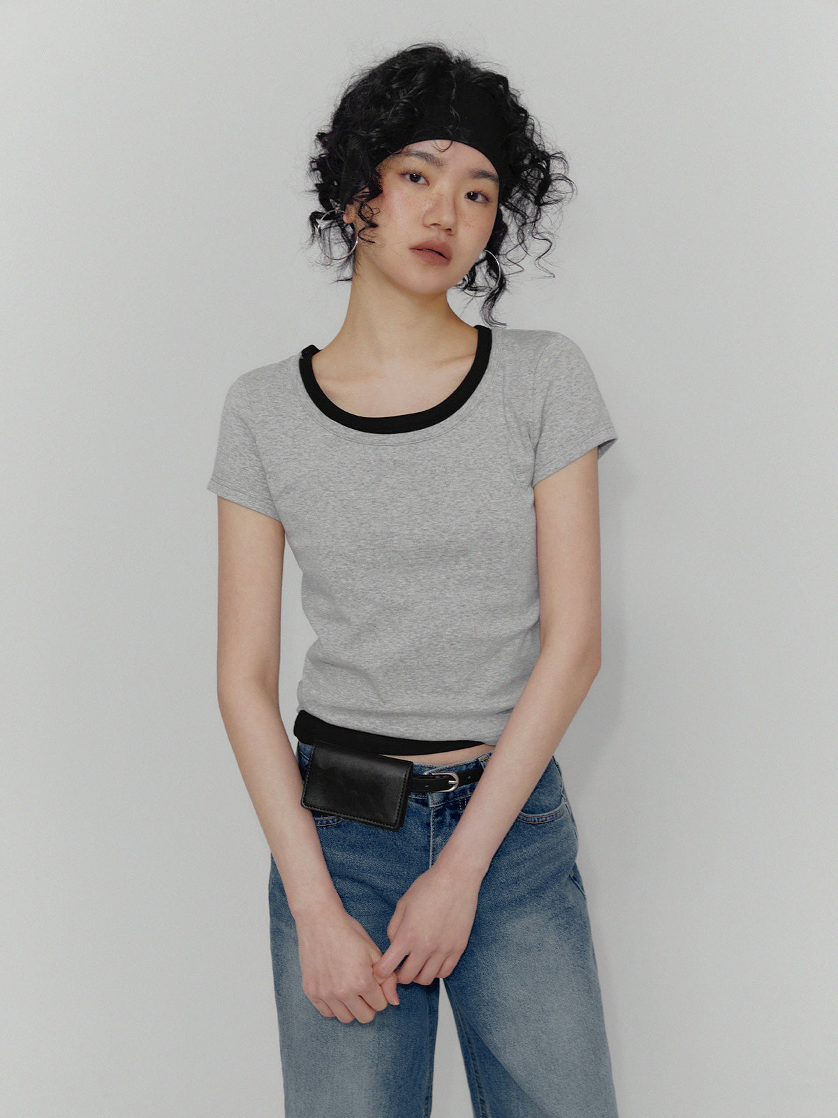 [TWEE] Elite Basic U-Neck Crop Tee