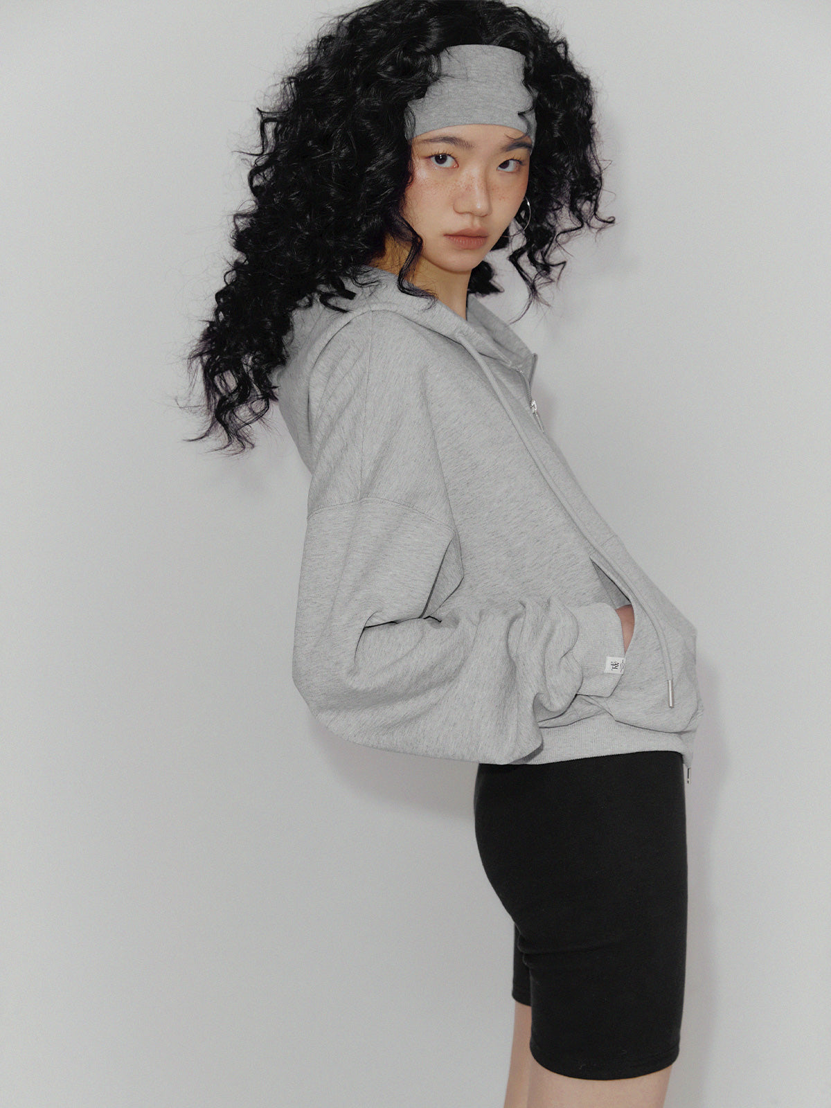 [TWEE] Alden Basic Long-Sleeve Hood Zip-Up