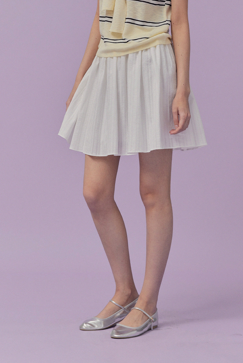 [TWEE] Váy Mini Đục Ren Lea
