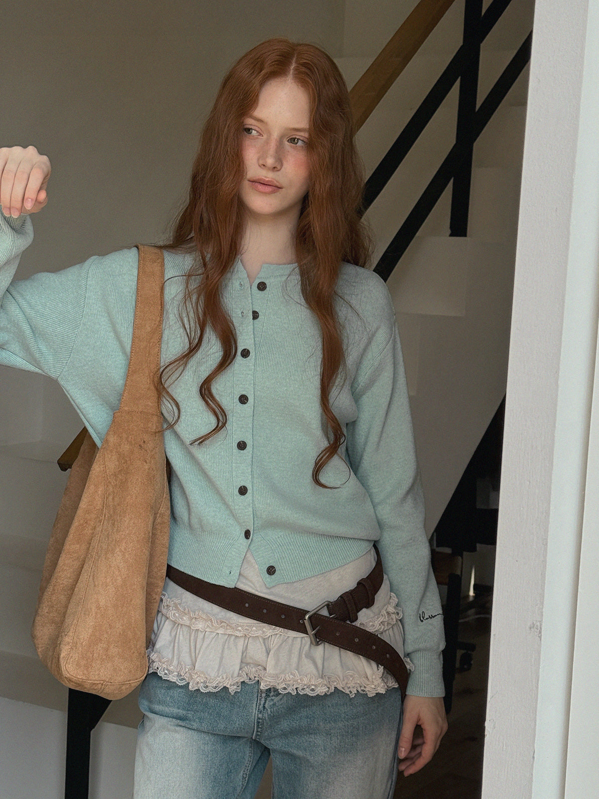 [TWEE] Shorty Embroidered Round Neck Long Sleeve Cardigan
