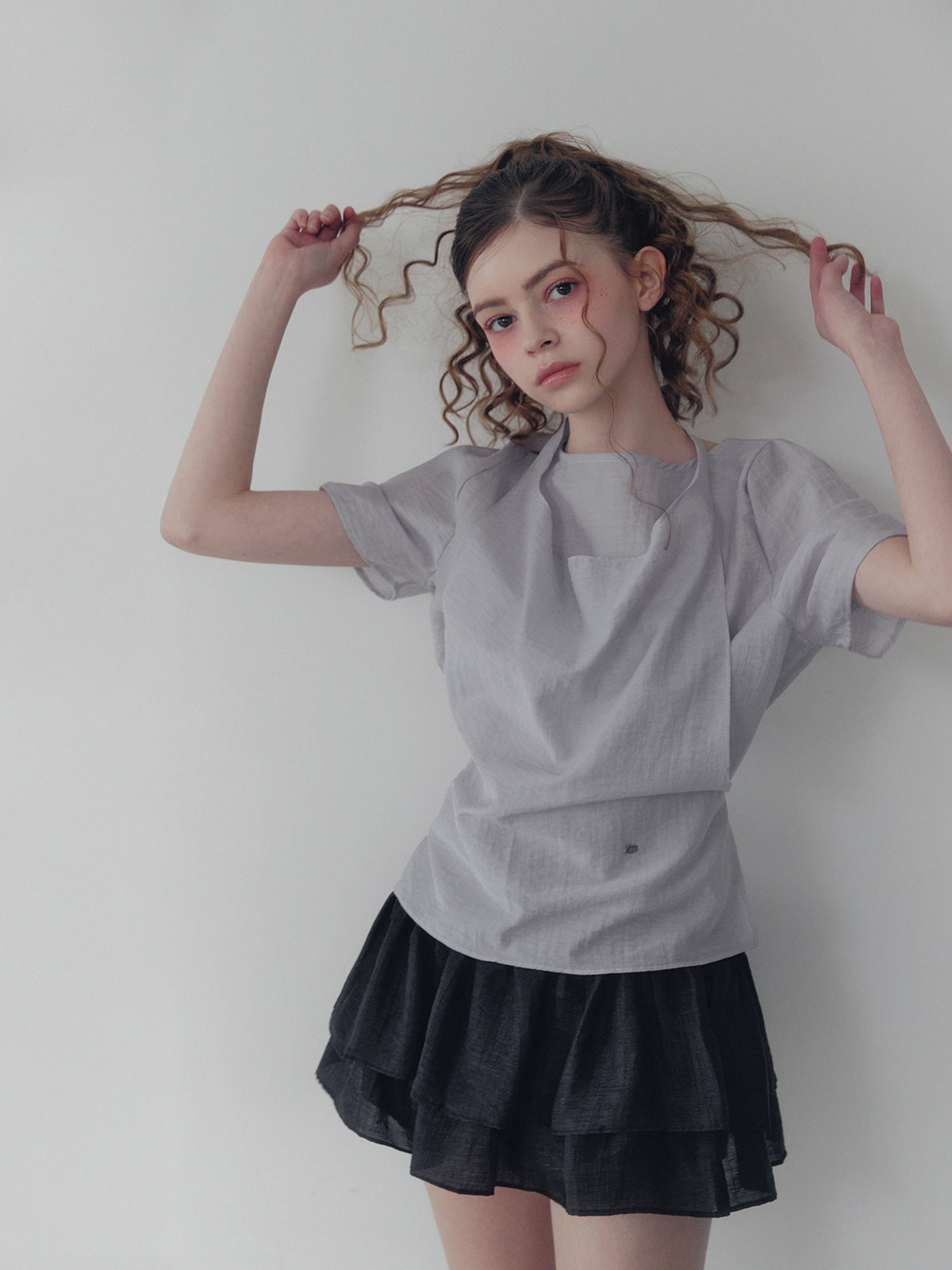 [TWEE] Ind halter neck sleeveless & short sleeve blouse set