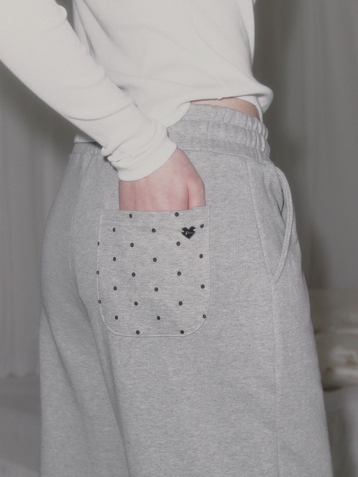 [TWEE] Velco Dot Roll-Up Long Sweatpants