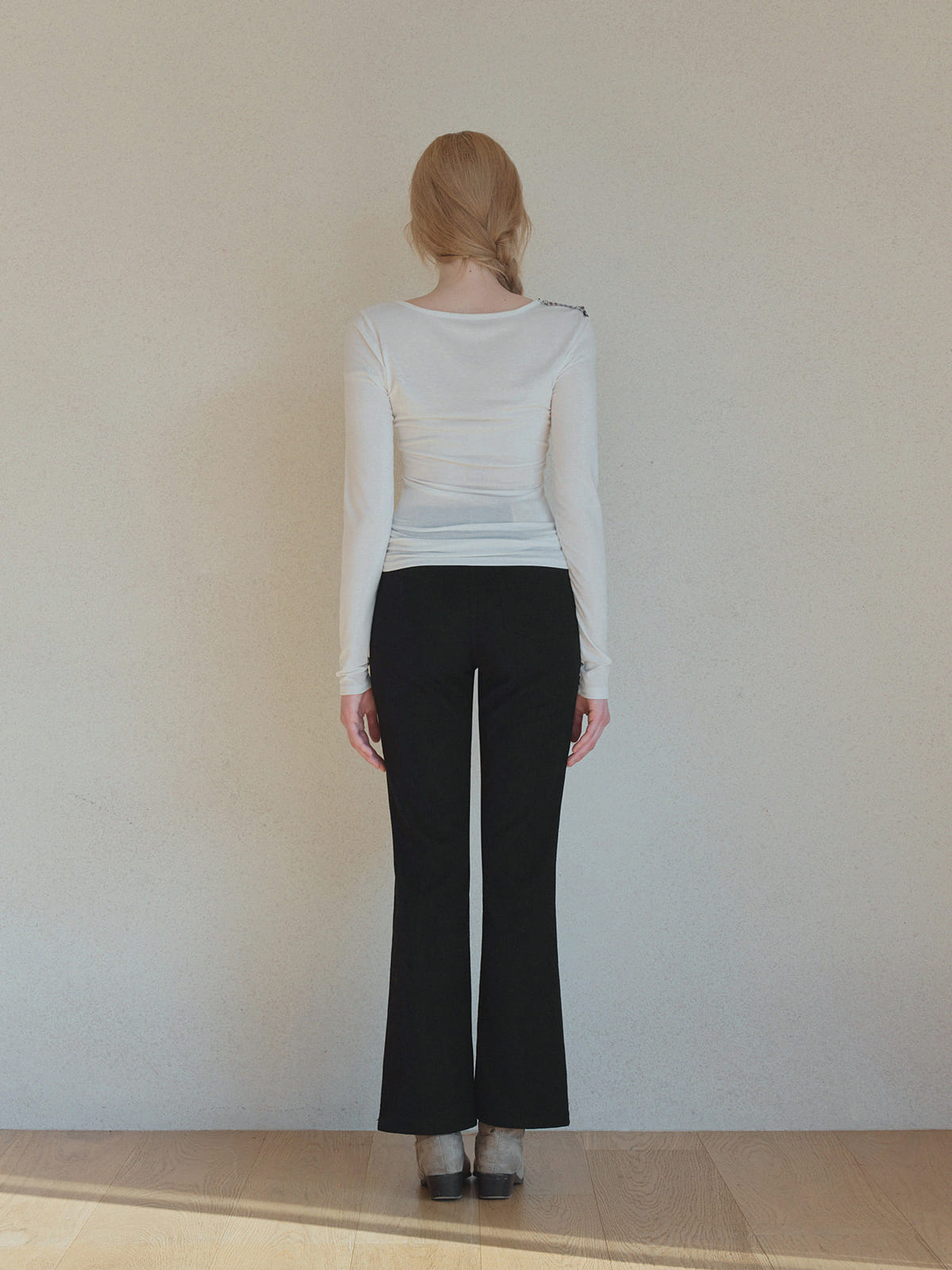 [TWEE] Áo Thun Tay Dài Cổ U Nút Bấm Pooden