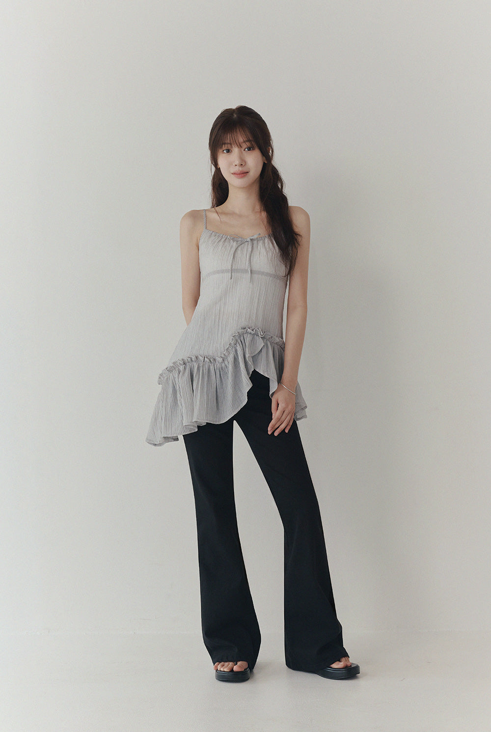 [TWEE] Blouse sans manches à volants asymétriques Ledel