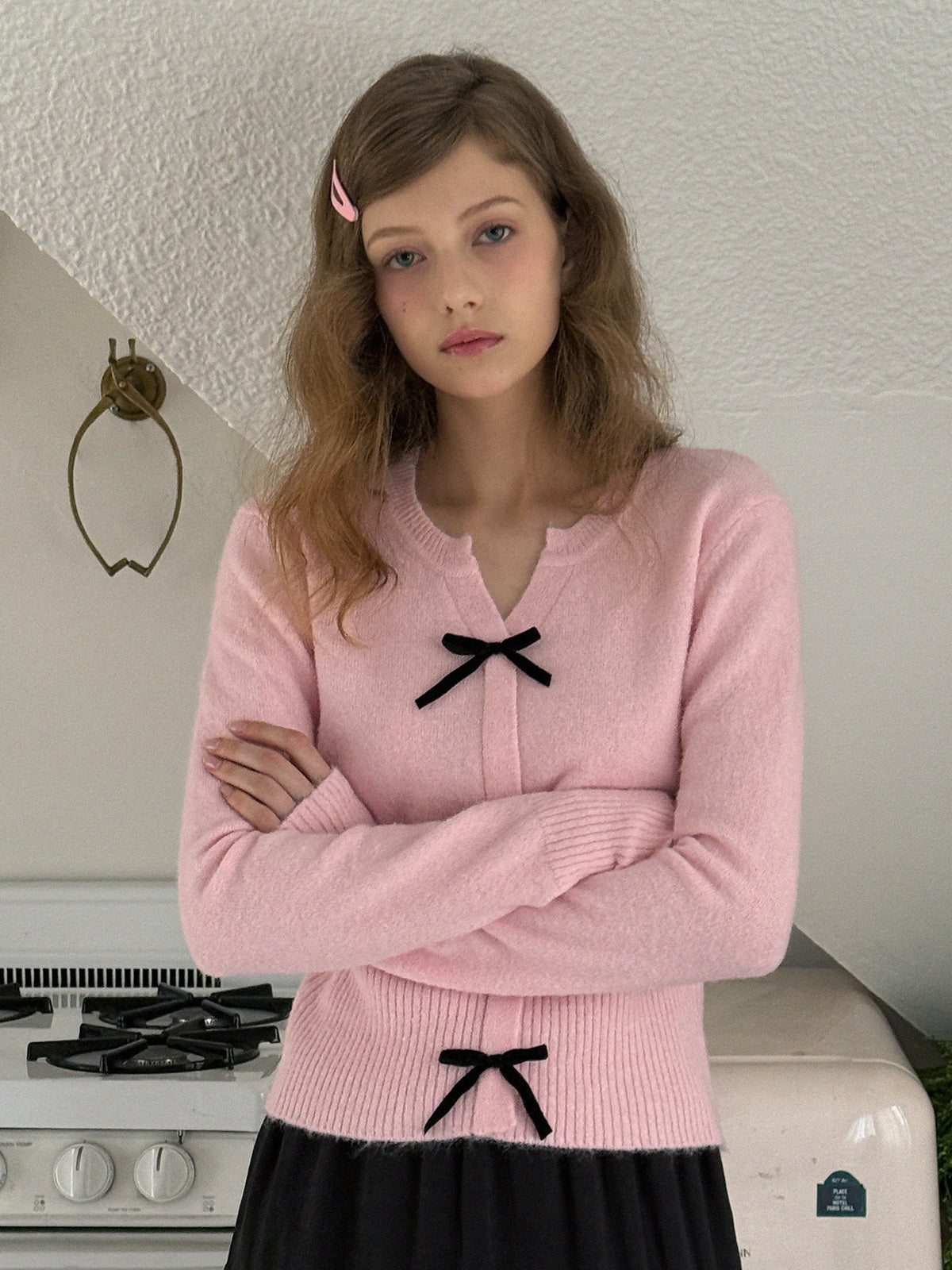 [TWEE] Áo Len Cổ Chữ V Ba Dải Ruy Băng Landon