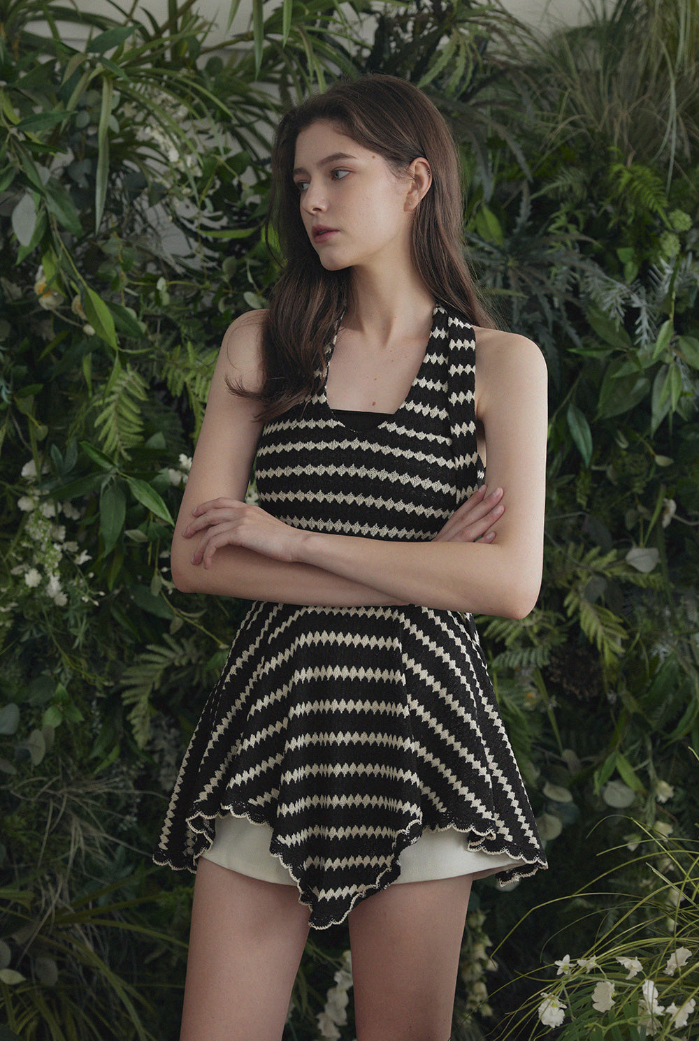 [TWEE] Robe asymétrique en jacquard à col halter Posea