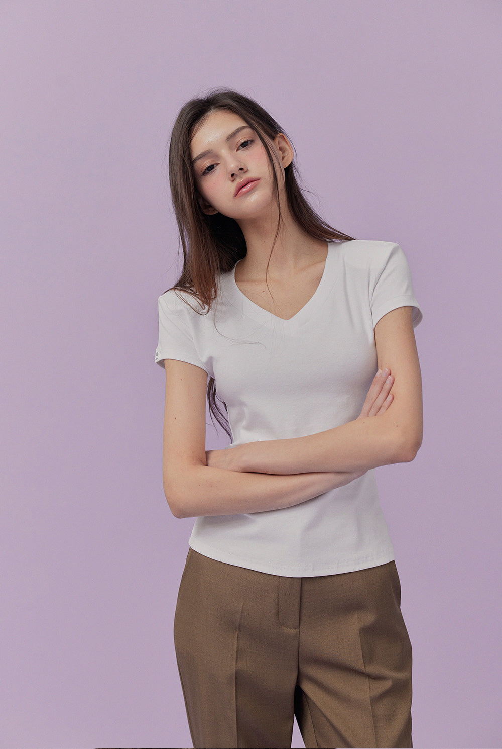[TWEE] Áo Thun Cổ Chữ V Tay Ngắn