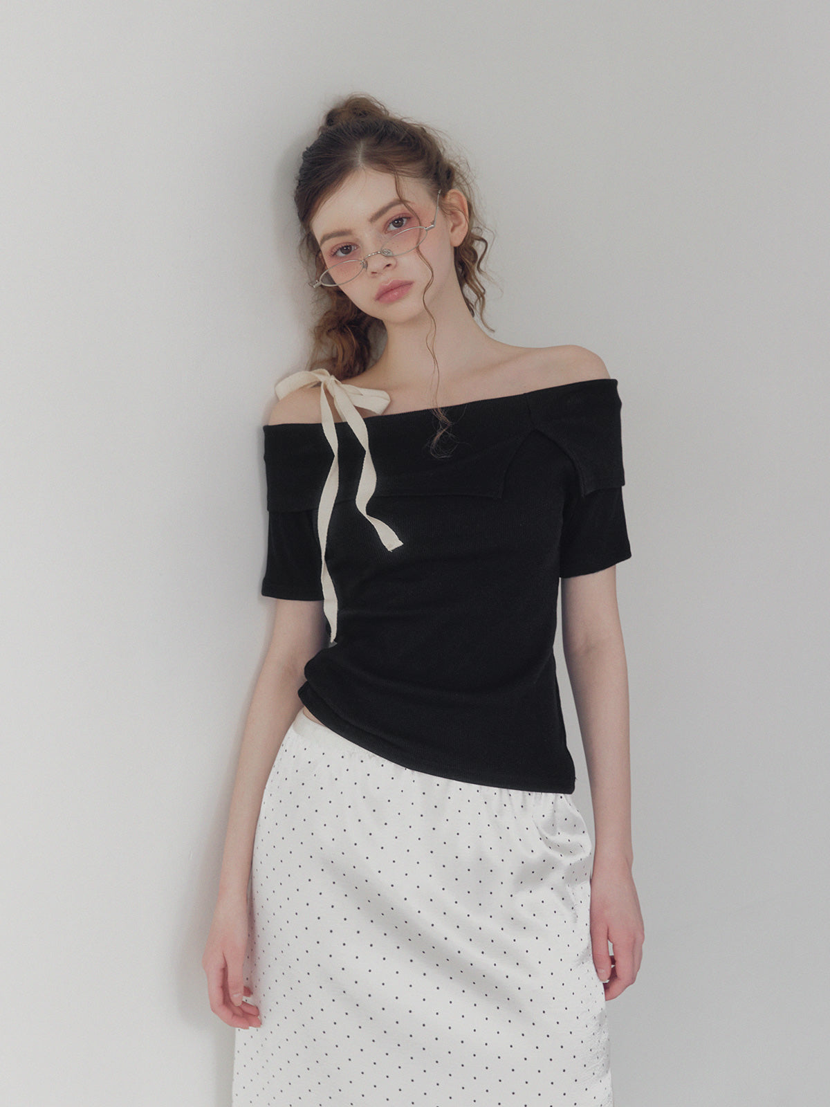 [TWEE] Petit strap one shoulder t-shirt
