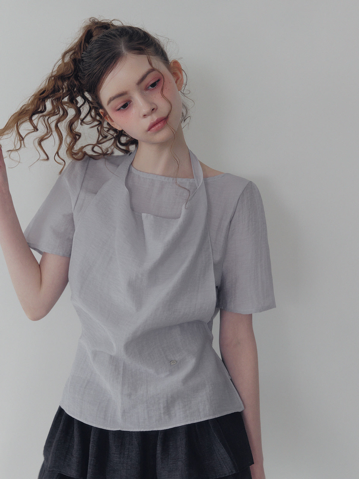[TWEE] Ind halter neck sleeveless & short sleeve blouse set