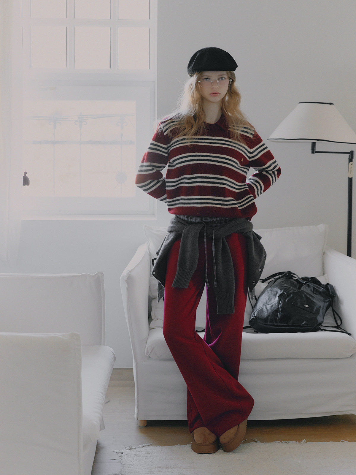 [TWEE] 주름 스트라이프 럭비 칼라 니트 탑