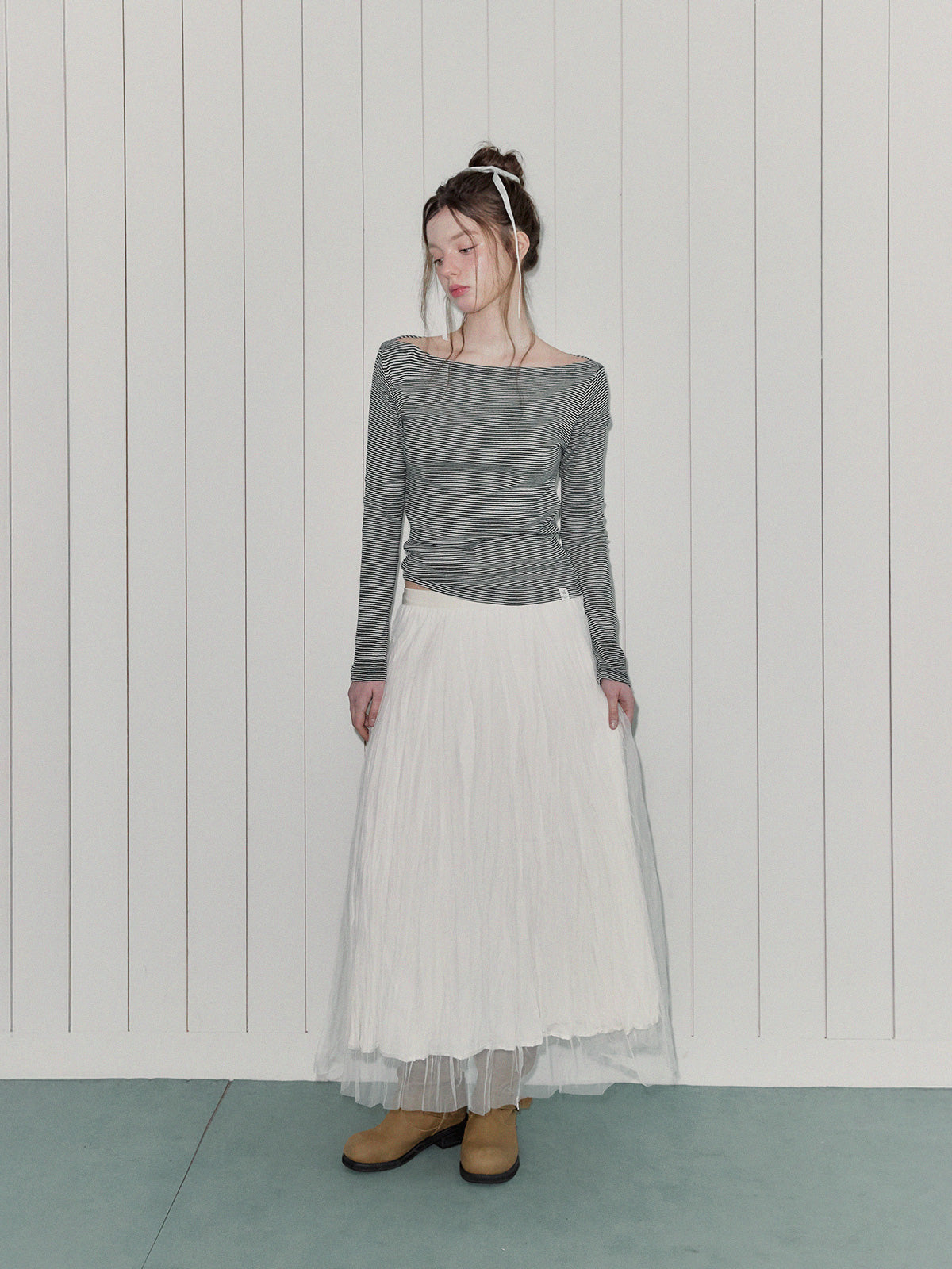 [TWEE] Musen Stripe Off-Shoulder Long Sleeve Tee