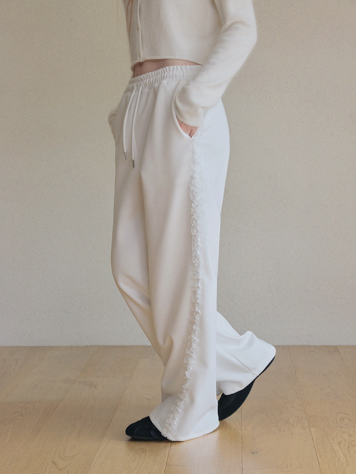 [TWEE] Polsen Lace Track Banding Long Pants