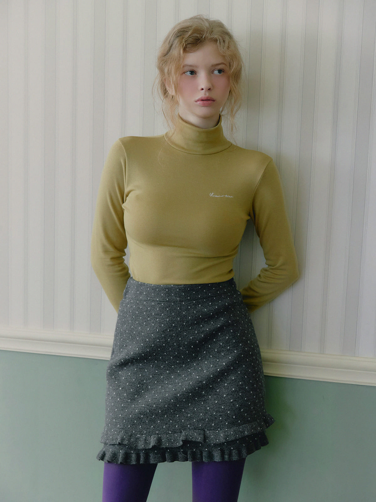 [TWEE] Blen besticktes Fleece-Turtleneck-Shirt