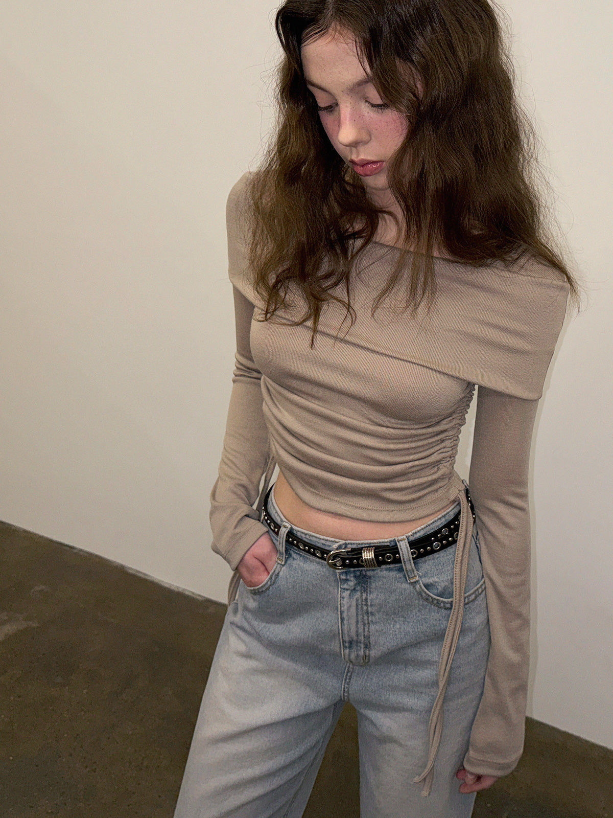 [TWEE] Dwin 2-Way Drape Strap Long Sleeve Tee